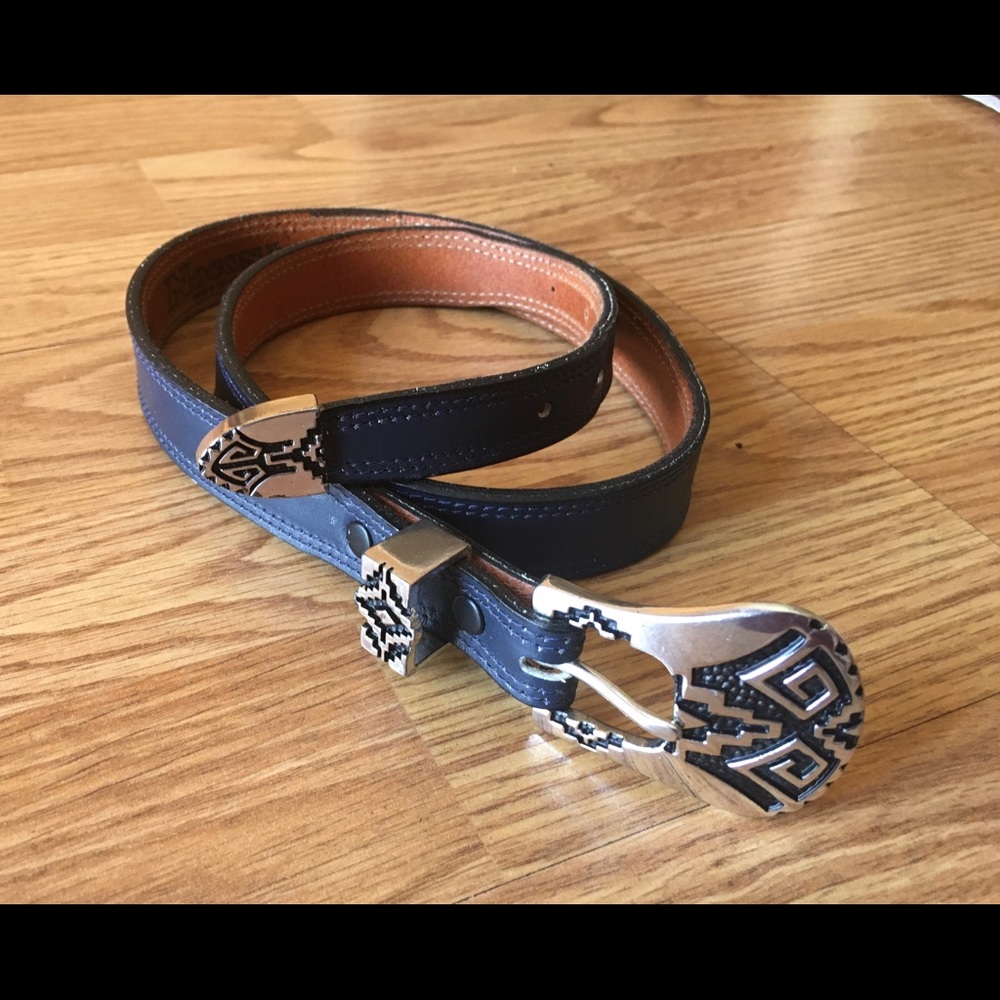 Nocona belt blk silver Aztec buckle